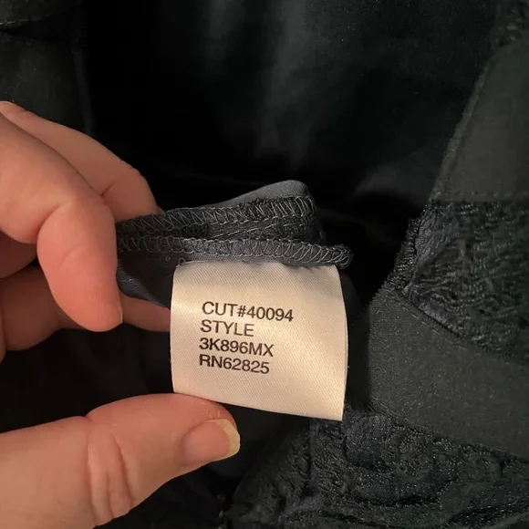 Tadashi Shoji Embroidered V-neck Lace Dress in Dark Teal Size 8 - Picture 6 of 6